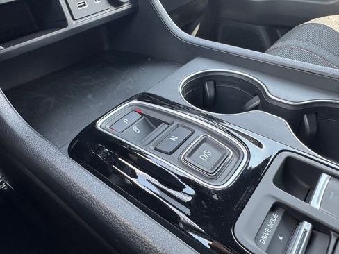 New 2025 Honda Pilot Sport image 10