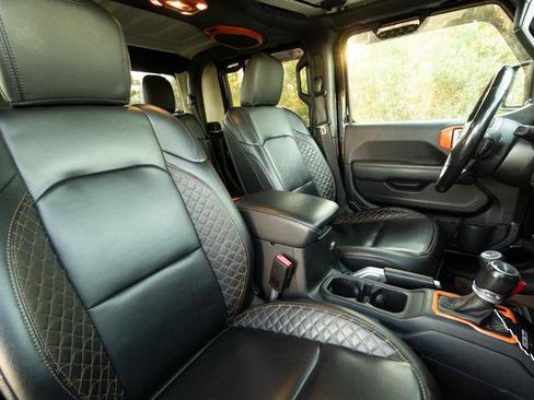 Used 2021 Jeep Gladiator Overland image 22