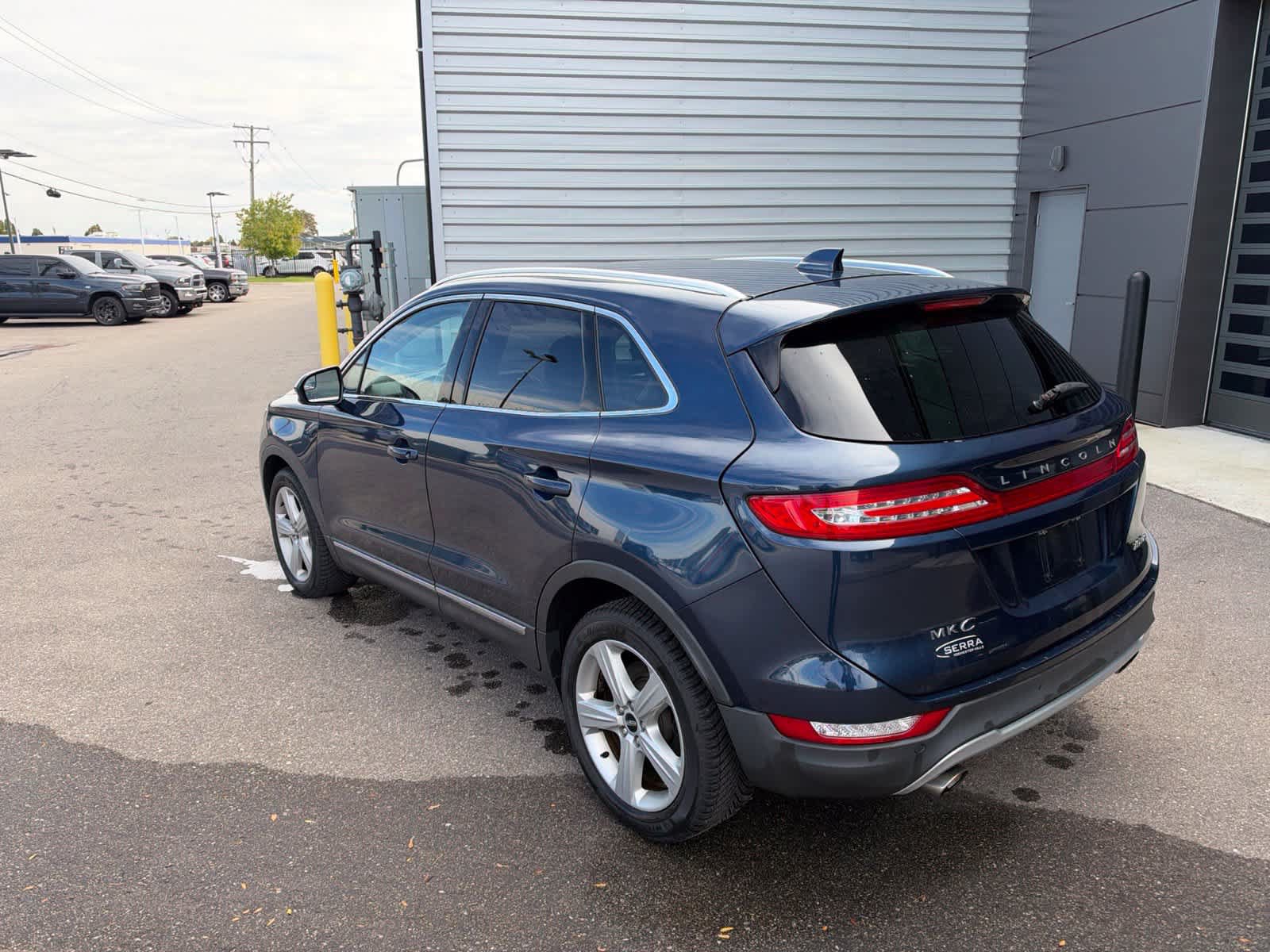 Used 2017 Lincoln MKC Premiere AWD/4WD image 3