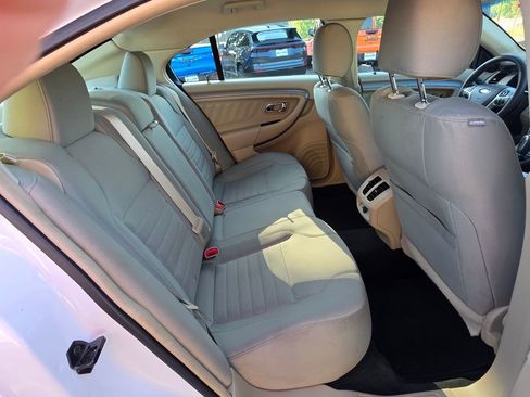 Used 2016 Ford Taurus SE image 20