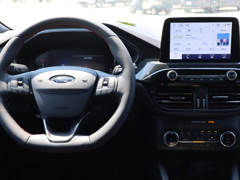 Used 2023 Ford Escape ST-Line image 14