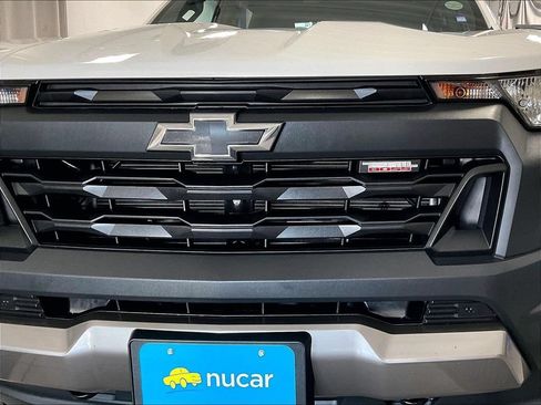 Used 2025 Chevrolet Colorado Trail Boss AWD/4WD image 32