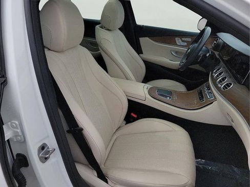 Used 2023 Mercedes-Benz E 350 Sedan image 17