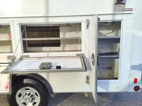 Used 2012 Chevrolet Express 3500 image 13