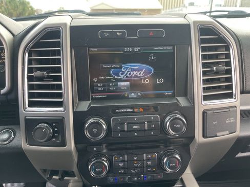 Used 2015 Ford F150 Lariat image 32
