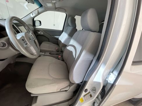 Used 2019 Nissan Frontier SV AWD/4WD image 11