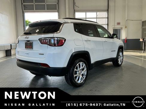 Used 2022 Jeep Compass Latitude AWD/4WD image 23