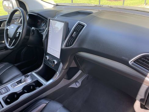 Used 2022 Ford Edge Titanium AWD/4WD image 36
