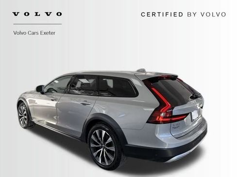 Certified 2024 Volvo V90 B6 Cross Country Plus image 2