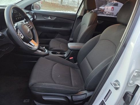 Used 2020 Kia Forte LXS image 8