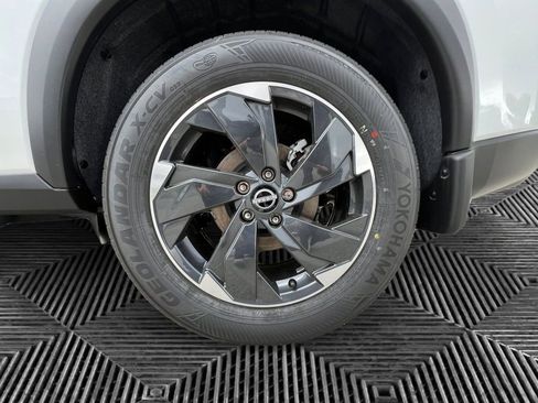 New 2025 Nissan Rogue SV w/ SV Premium Package image 39