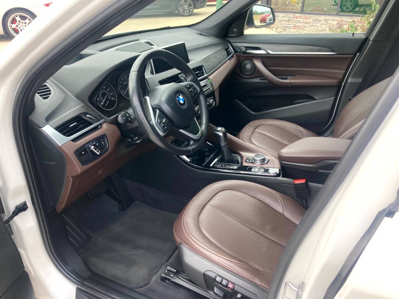 Used 2016 BMW X1 xDrive28i AWD/4WD image 9