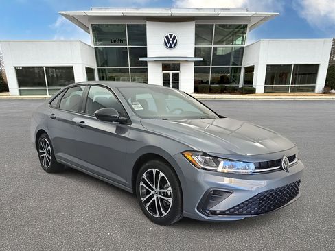 Certified 2025 Volkswagen Jetta Sport image 1