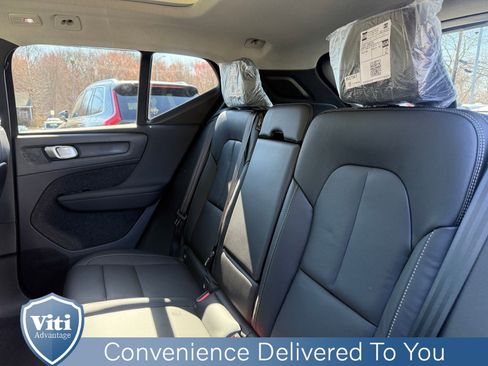 New 2026 Volvo XC40 B5 Core w/ Climate Package AWD/4WD image 14