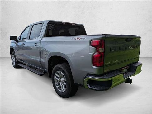 Used 2025 Chevrolet Silverado 1500 LT AWD/4WD image 5