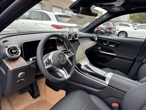 Used 2026 Mercedes-Benz GLC 300 4MATIC image 8