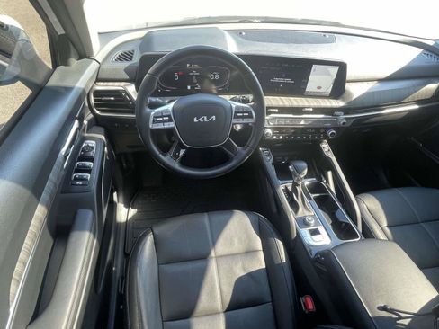 Used 2023 Kia Telluride EX w/ EX Captain's Chair Package FWD image 11