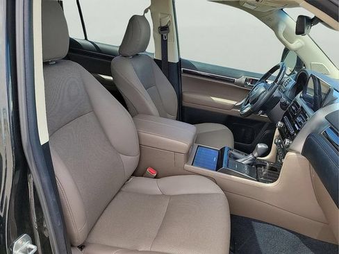 Used 2023 Lexus GX 460 Premium AWD/4WD image 16