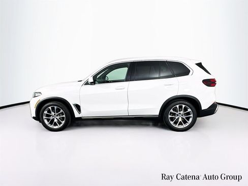 Used 2024 BMW X5 xDrive40i w/ Parking Assistance Package AWD/4WD image 4
