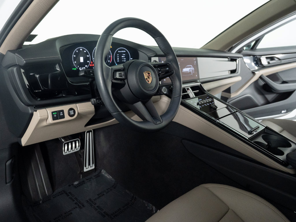 Certified 2026 Porsche Panamera 4 AWD/4WD image 4