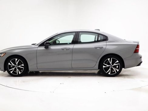 Used 2024 Volvo S60 B5 Core FWD image 5
