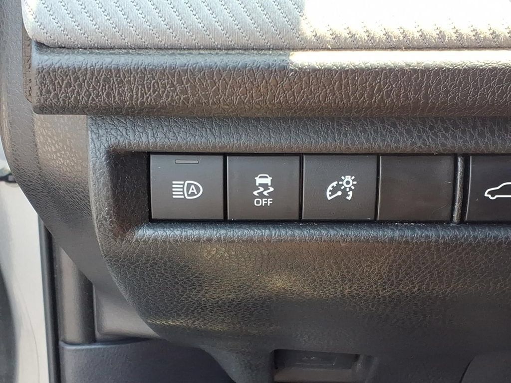 Used 2025 Toyota Camry SE FWD image 22