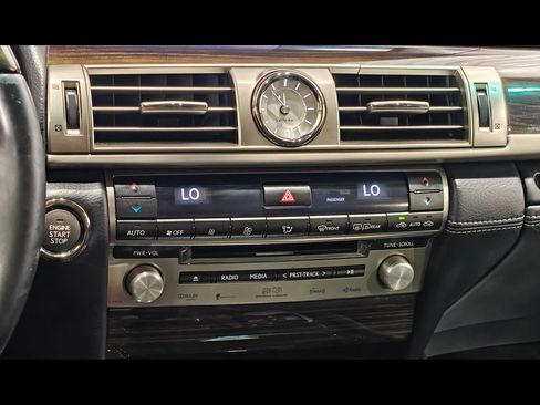 Used 2013 Lexus LS 460 AWD w/ Comfort Pkg image 8