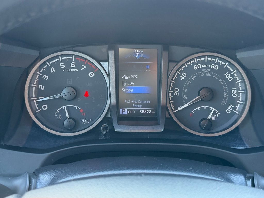 Used 2022 Toyota Tacoma TRD Sport w/ Black Out Package (TMS) AWD/4WD image 20