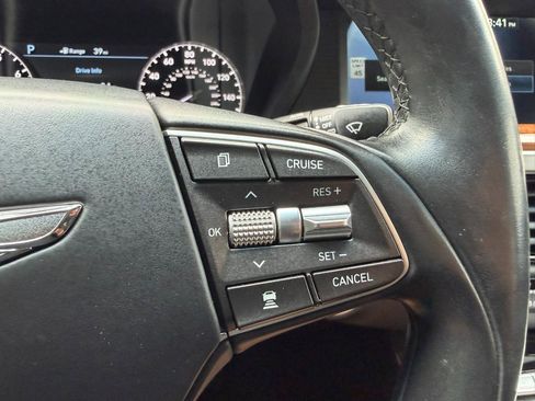 Used 2017 Genesis G90 3.3T Premium RWD image 29