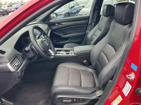 Certified 2019 Honda Accord Sport image 17