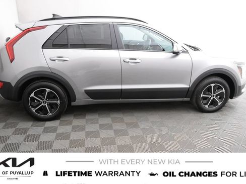 New 2026 Kia Niro EX FWD image 4