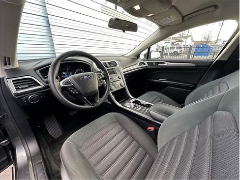 Used 2018 Ford Fusion SE image 14