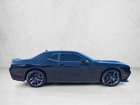 Used 2021 Dodge Challenger R/T RWD image 4