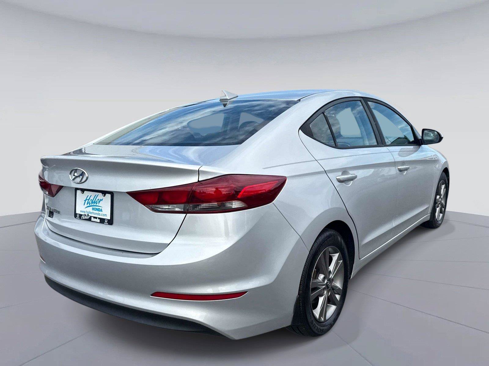 Used 2018 Hyundai Elantra SEL FWD image 4