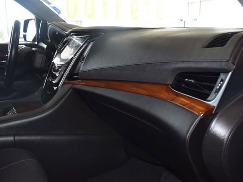 Used 2018 Cadillac Escalade Premium Luxury image 13