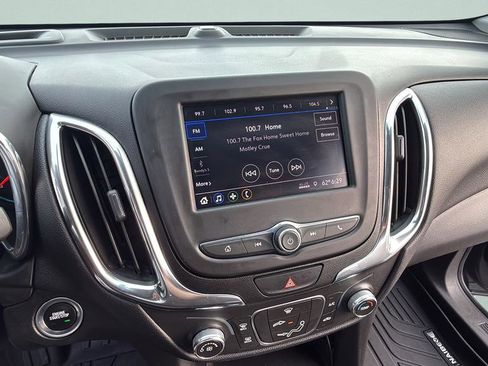 Used 2020 Chevrolet Equinox LT AWD/4WD image 17