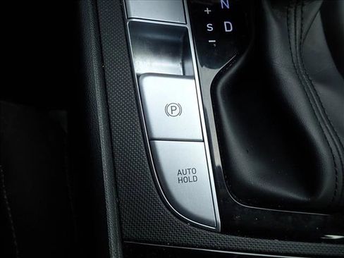 Used 2025 Hyundai Elantra SEL FWD image 20