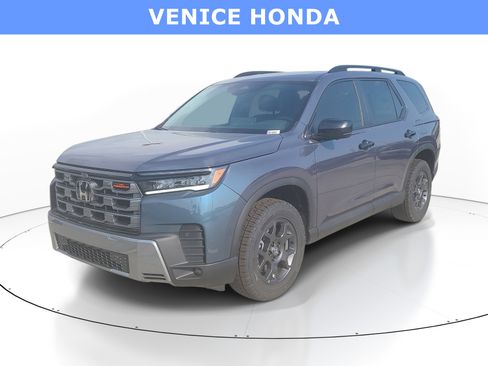 Used 2026 Honda Pilot TrailSport image 1