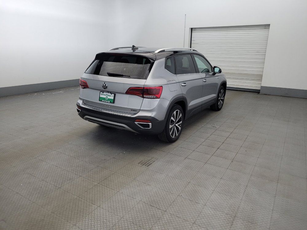 Used 2023 Volkswagen Taos SE AWD/4WD image 9