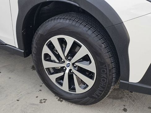 Certified 2025 Subaru Outback Premium image 9