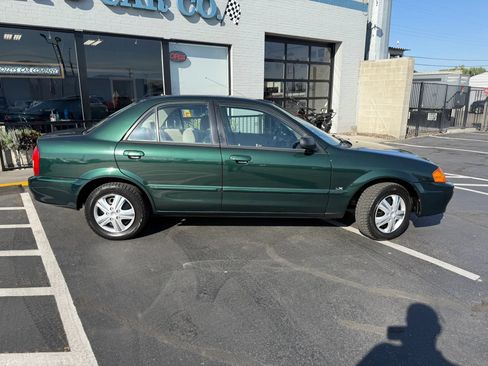 Used 1999 MAZDA Protege FWD image 8
