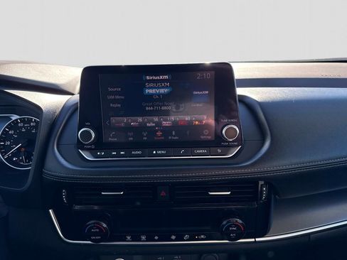 Used 2022 Nissan Rogue SV image 21