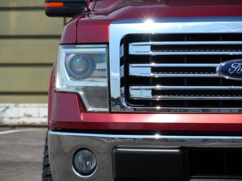 Used 2014 Ford F150 Lariat w/ Equipment Group 502A Luxury RWD image 5