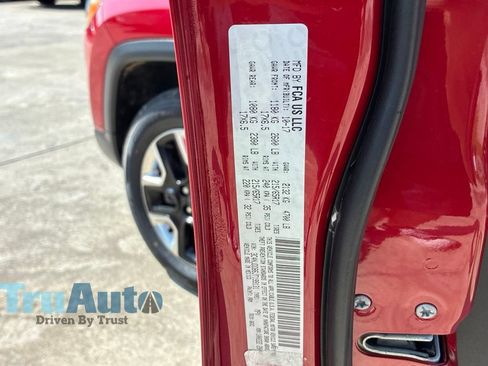 Used 2018 Jeep Compass Trailhawk AWD/4WD image 22