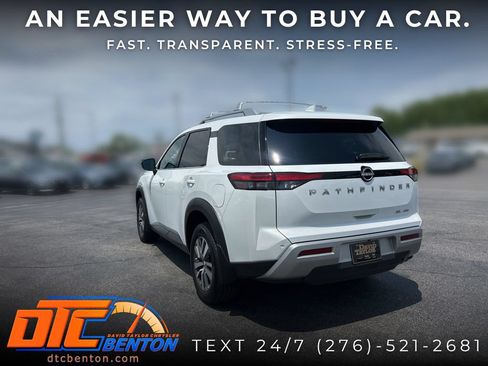 Used 2025 Nissan Pathfinder SL AWD/4WD image 5
