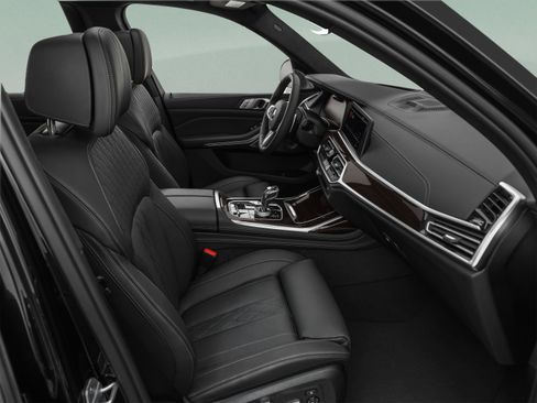 Used 2022 BMW X7 M50i w/ Dynamic Handling Package AWD/4WD image 27