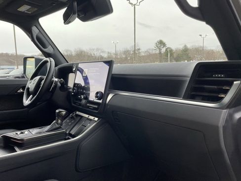 Used 2024 Lexus GX 550 image 27