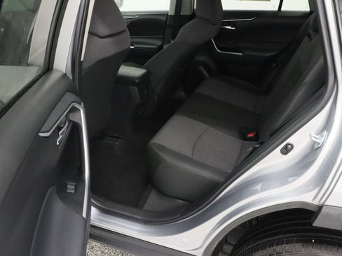 Used 2024 Toyota RAV4 XLE w/ Convenience Package AWD/4WD image 30