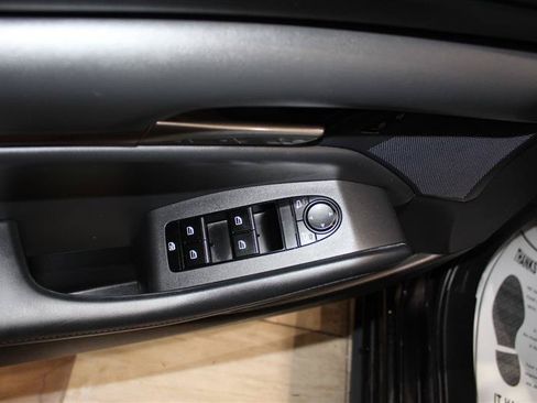 Used 2021 MAZDA MAZDA3 s FWD image 19