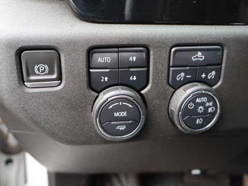 Used 2023 Chevrolet Silverado 1500 RST w/ Z71 Off-Road Package AWD/4WD image 19